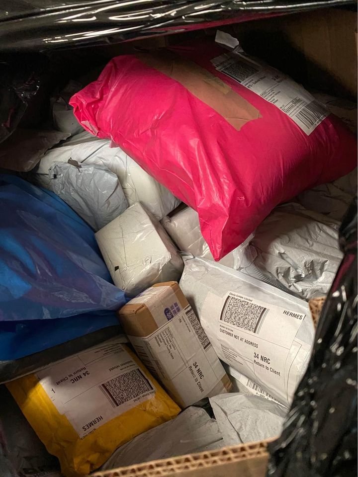 Nedoručené zásielky Royal Mail – plný kontajner — ilustračná fotografia z Buyers Hub